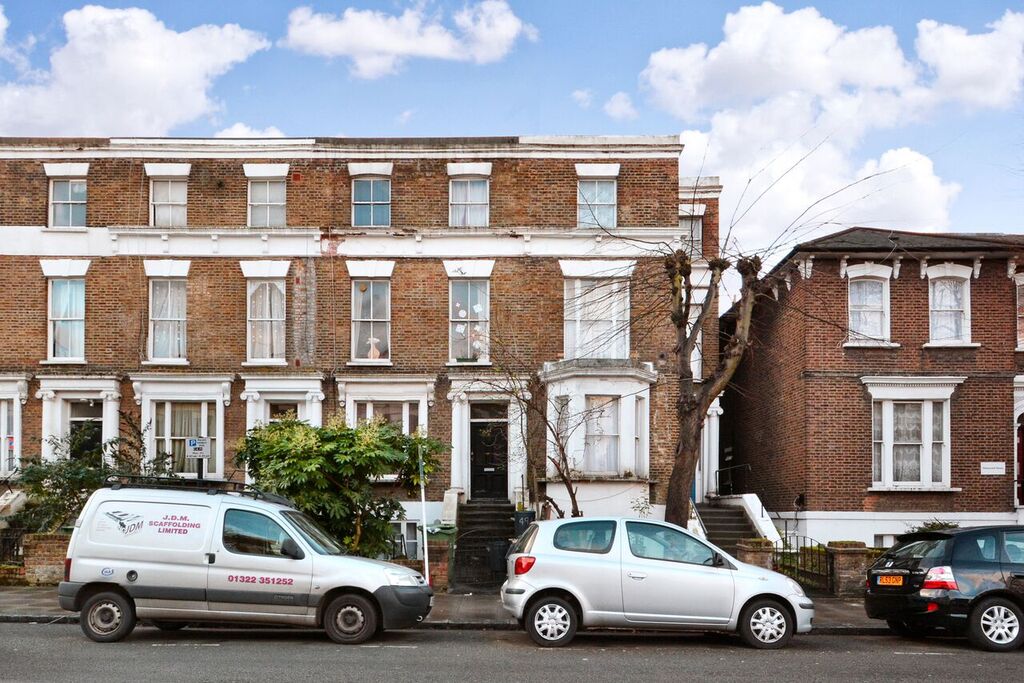 4 Bedroom Flat to rent in Gaisford Street, Kentish Town, London, NW5