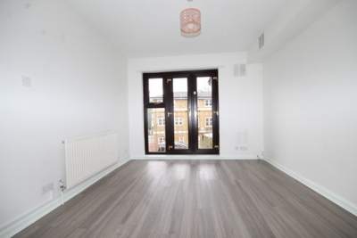 2 Bedroom Flat to rent in Kelly Street, Kentish Town, London, NW1