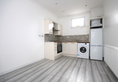 1 Bedroom Flat to rent in Malden Road, Chalk Farm, London, NW5