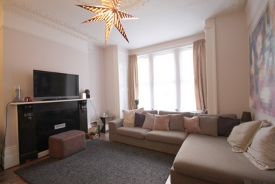 2 Bedroom Flat to rent in Alexandra Grove, Finsbury Park, London, N4