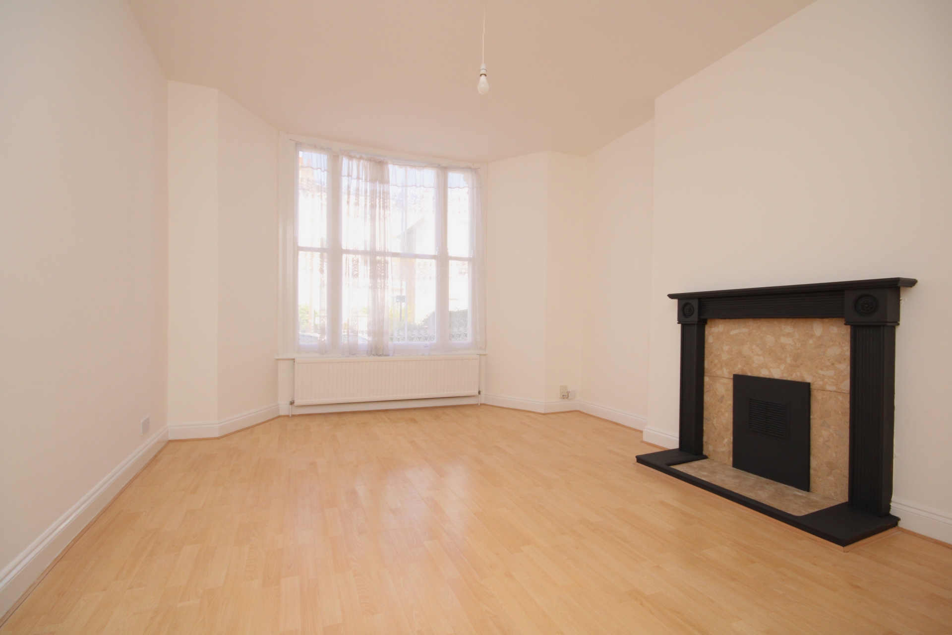 1 Bedroom Flat to rent in Miranda Road, Archway, London, N19