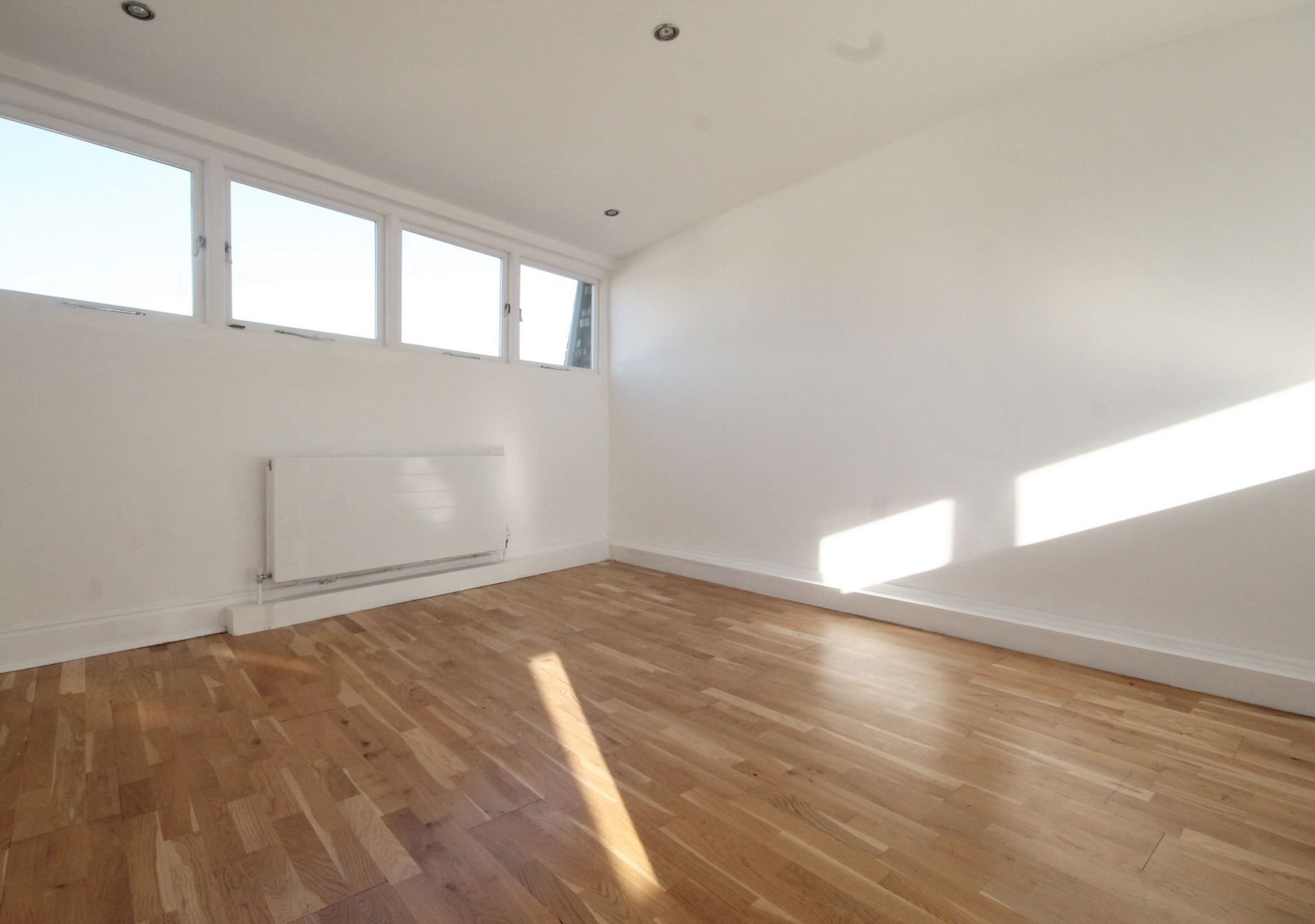1 Bedroom Studio to rent in Islington, London, N7