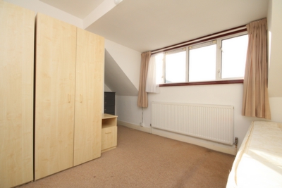 2 Bedroom Flat to rent in The Drive, Golders Green, London, NW11