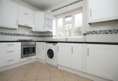 3 Bedroom Flat to rent in Burghley Road, Kentish Town, London, NW5