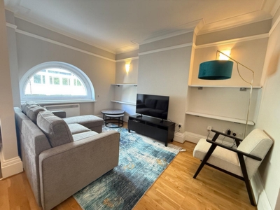 2 Bedroom Flat to rent in Dorset Street, Baker Street, London, W1U