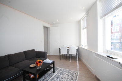 2 Bedroom Flat to rent in Finchley Road, Golder Green, London, NW11