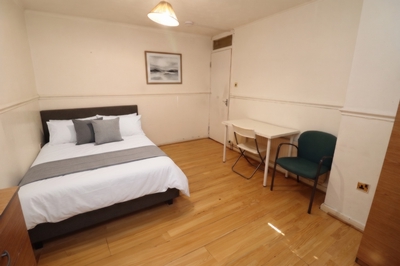 Double room - Single use to rent in Kimberley Road, West Ham, London, E16