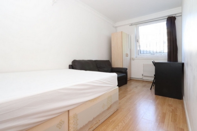 Double room - Single use to rent in Longman House, Mace Street, Bethnal Green, London, E2
