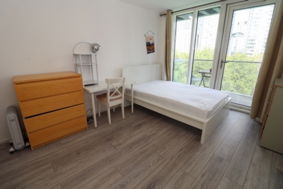 Double Room to rent in 31 Millharbour, Canary Wharf, London, E14