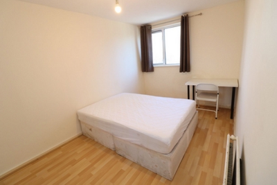 Double room - Single use to rent in Ollerton Green, Bow, London, E3