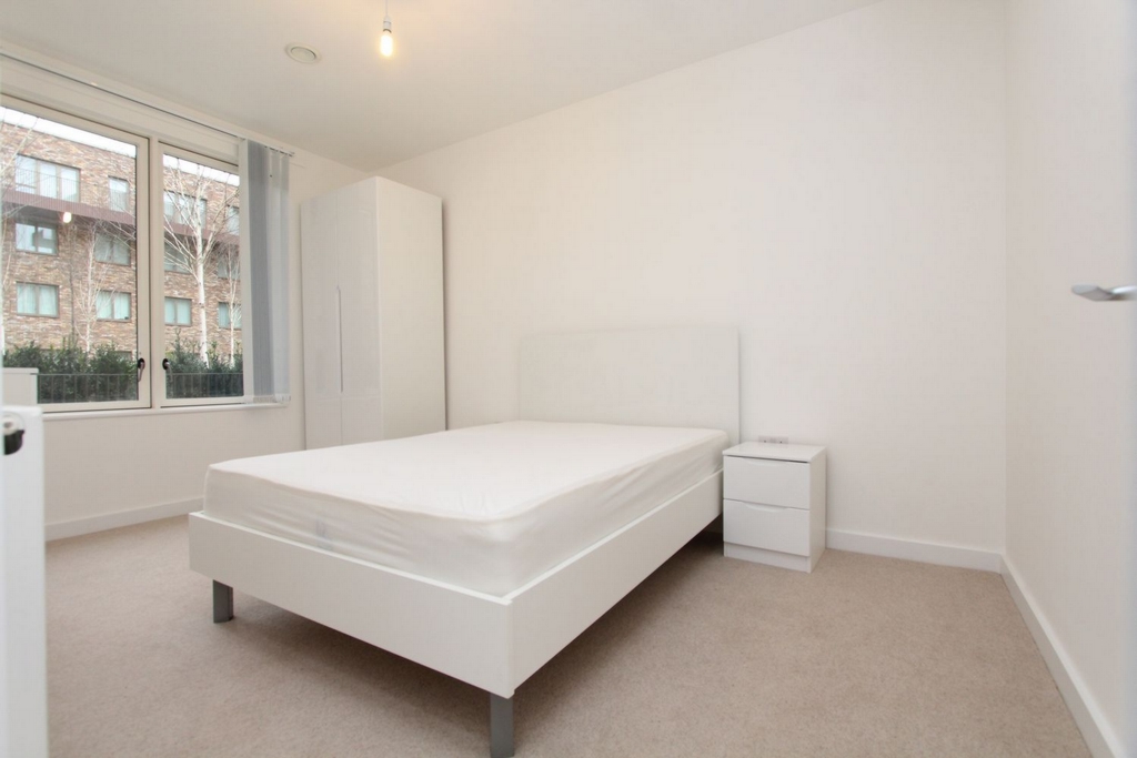 Double room - Single use to rent in London City Airport,Gallions Reach, London, E16