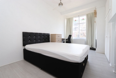 Double room - Single use to rent in Caledonian Road, Holloway, London, N7