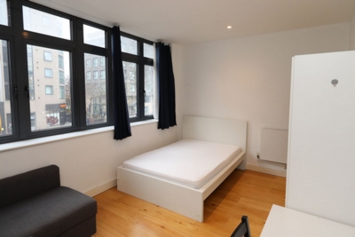 Double room - Single use to rent in 264 Holloway Road, Holloway Road, London, N7
