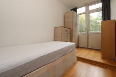 Single Room to rent in Hind Grove, Poplar, London, E14