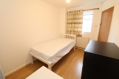 Single Room to rent in Capstan Square, Crossharbour,South Quay, London, E14