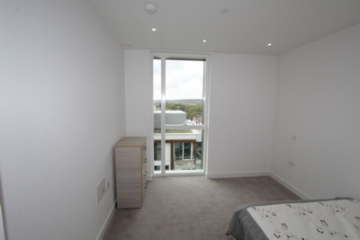 Double room - Single use to rent in Kingly Building,18 Woodberry Down, Manor House, London, N4