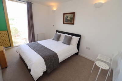 Double room - Single use to rent in Farnsworth Court,West Parkside, Greenwich, London, SE10