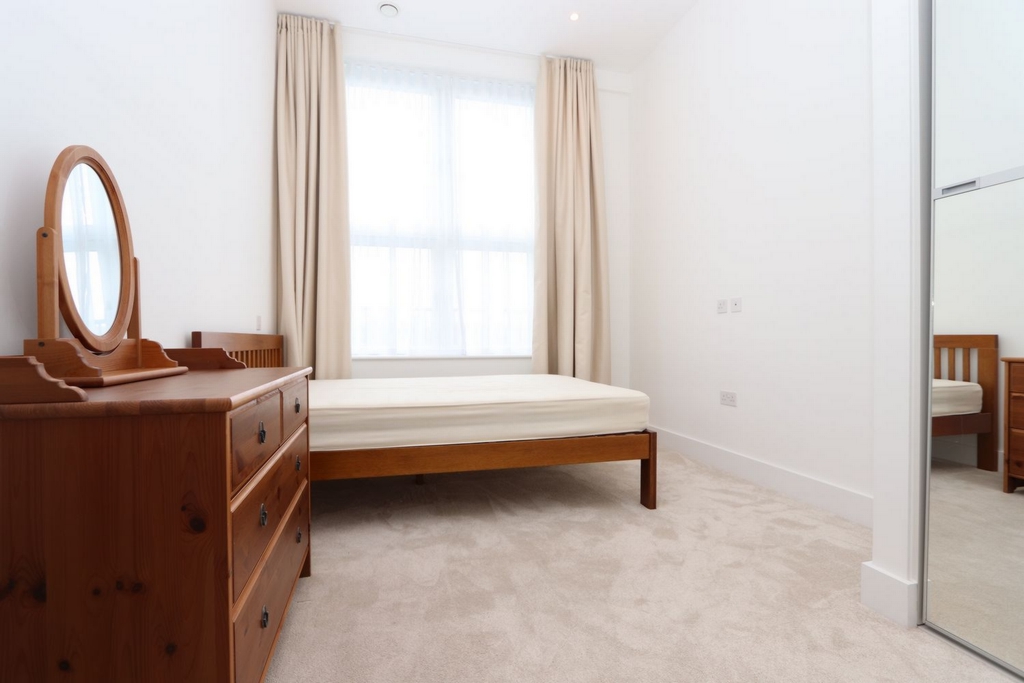 Ensuite Single Room to rent in Caledonian Road, London, N7