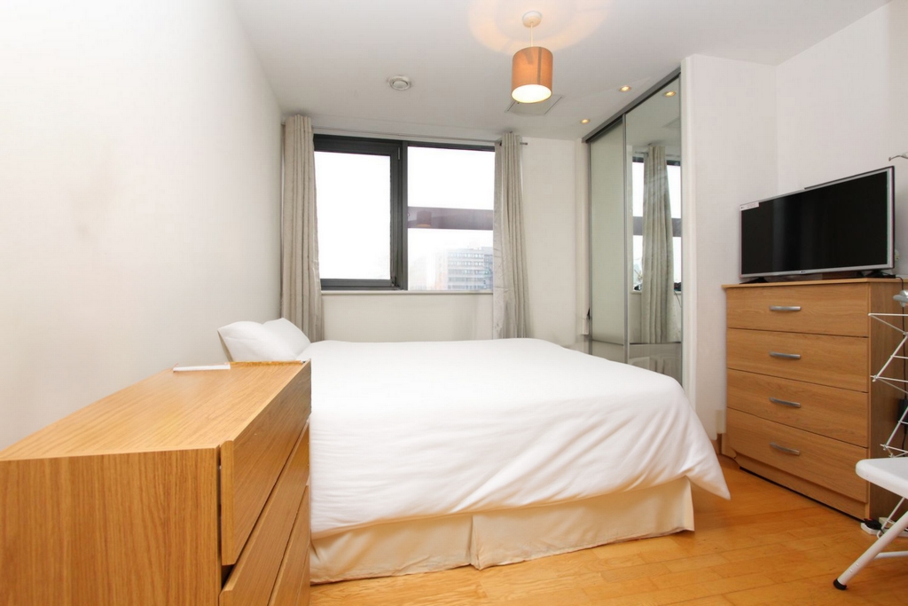 Ensuite Single Room to rent in All Saints, London, E14