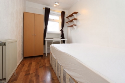 Double room - Single use to rent in Sovereign House,Cambridge Heath Road, Bethnal Green, London, E1