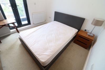 Double room - Single use to rent in Embassy Court,Bounds Green Road, Bounds Green, London, N11