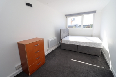 Double room - Single use to rent in Bakersfield,Crayford Road, Holloway, London, N7
