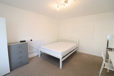 Double Room to rent in Morley Court,64 Worple Road, Wimbledon, London, SW19