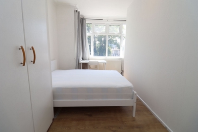 Double room - Single use to rent in The Ride, Brentford, London, TW8
