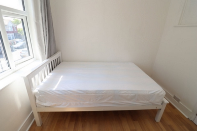 Double room - Single use to rent in The Ride, Brentford, London, TW8