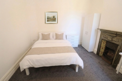 Double room - Single use to rent in Woodgrange Avenue, Ealing, London, W5