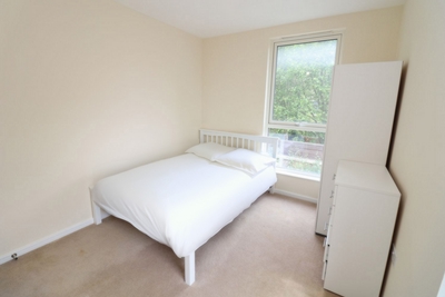 Double room - Single use to rent in Rosenburg Road, Acton Town, London, W3