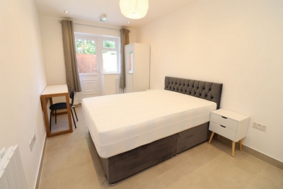 5 Bedroom Double room - Single use to rent in Duckett Street, Stepney Green, London, E1
