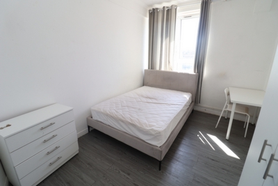 Double room - Single use to rent in Grindall House,Darling Row, Whitechapel, London, E1