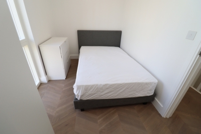 Double room - Single use to rent in Ensign Street, Kidbrooke, London, SE3