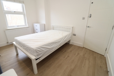 6 Bedroom Double room - Single use to rent in Wells House Road, North Acton, London, NW10