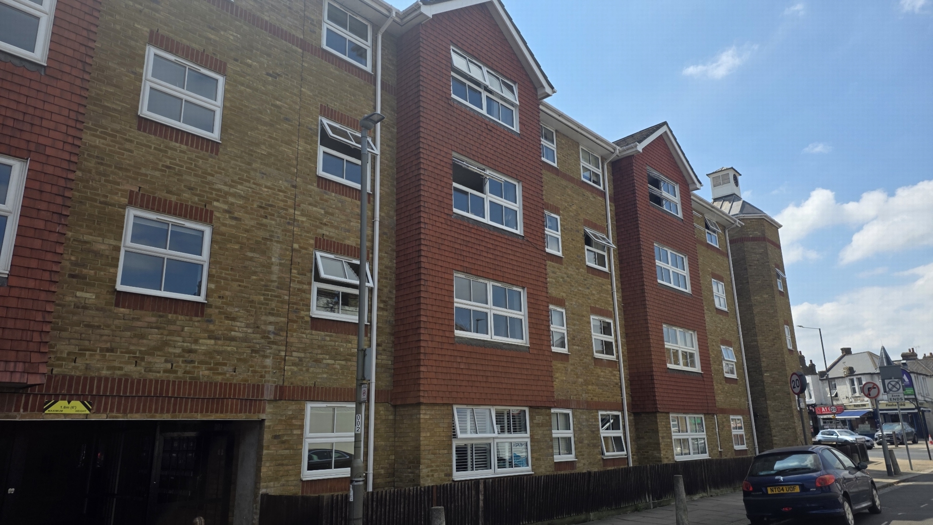 1 Bedroom Purpose Built to rent in Earlsfield, London, SW18