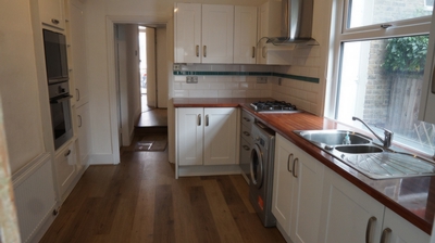 1 Bedroom Conversion to rent in Elspeth Road, Clapham, London, SW11