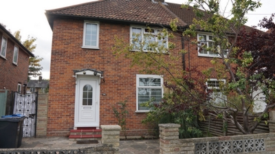 3 Bedroom House to rent in Morden Hall Road, Morden, Surrey, SM4