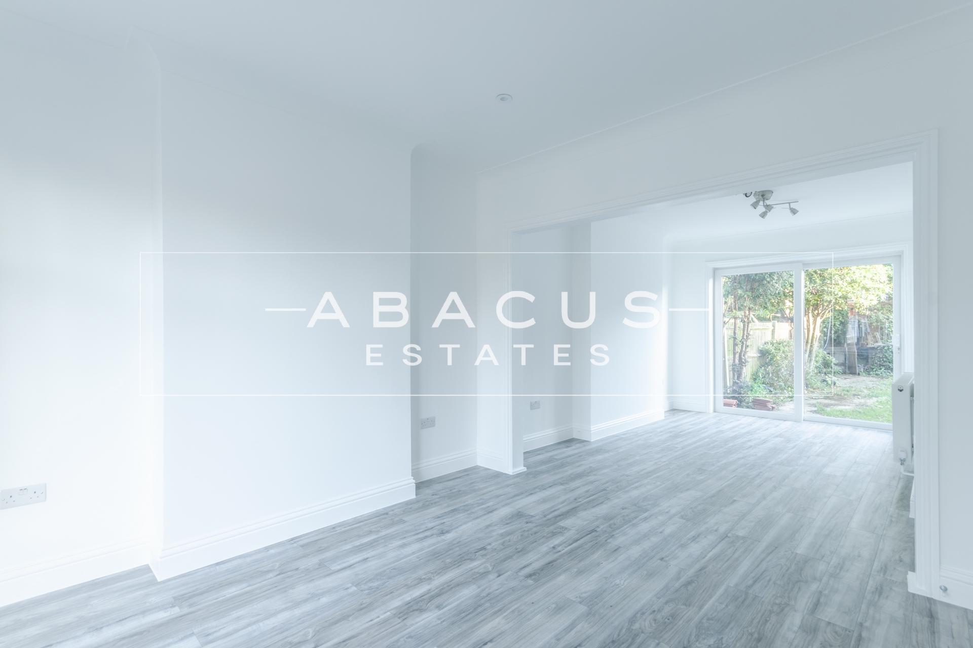 3 Bedroom House to rent in Cricklewood, London, NW2