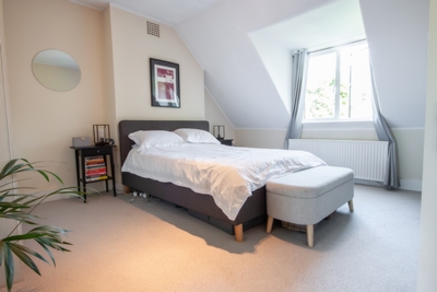 2 Bedroom Flat to rent in Lymington Road, West Hampstead, London, NW6