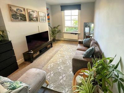 1 Bedroom Apartment to rent in Ariel Road, West Hampstead, London, NW6