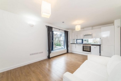 Studio Flat to rent in Mill Lane, West Hampstead, London, NW6