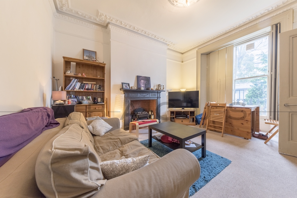 2 Bedroom Flat to rent in West Hampstead, London, NW6