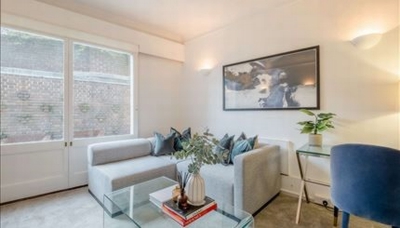 2 Bedroom Flat to rent in Park Road, St John's Wood, London, NW8