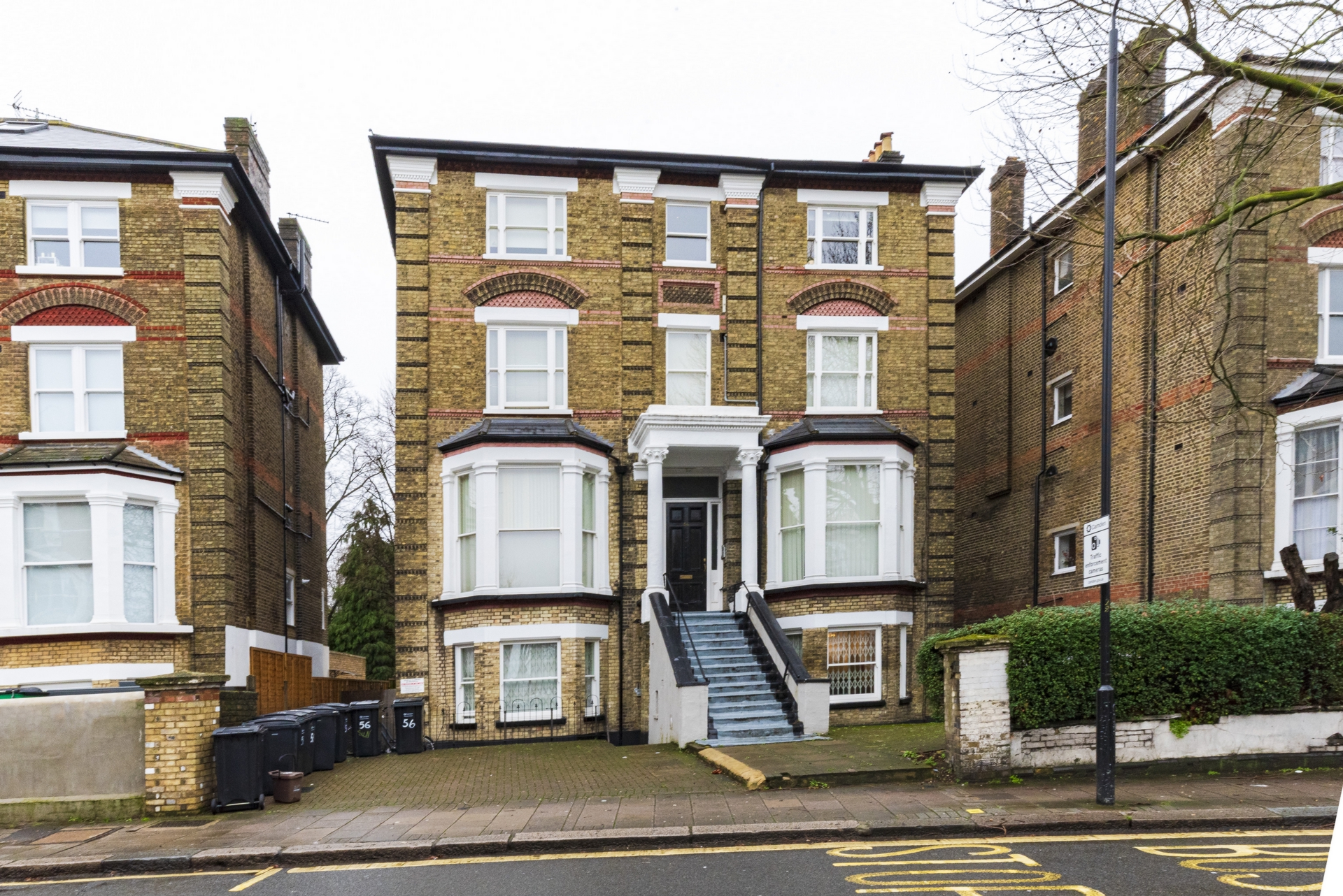 Studio to rent in West Hampstead, London, NW6