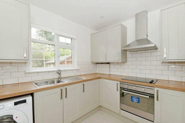1 Bedroom Flat to rent in Cricklewood, London, NW2