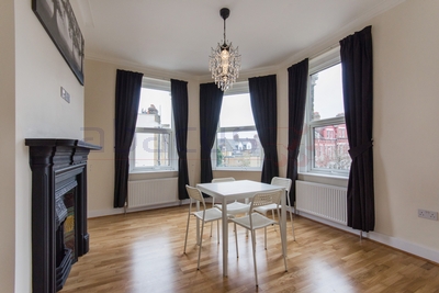 2 Bedroom Flat to rent in Willesden Lane, Kilburn, London, NW6