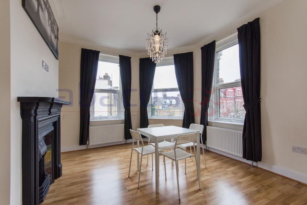 2 Bedroom Flat to rent in Kilburn, London, NW6