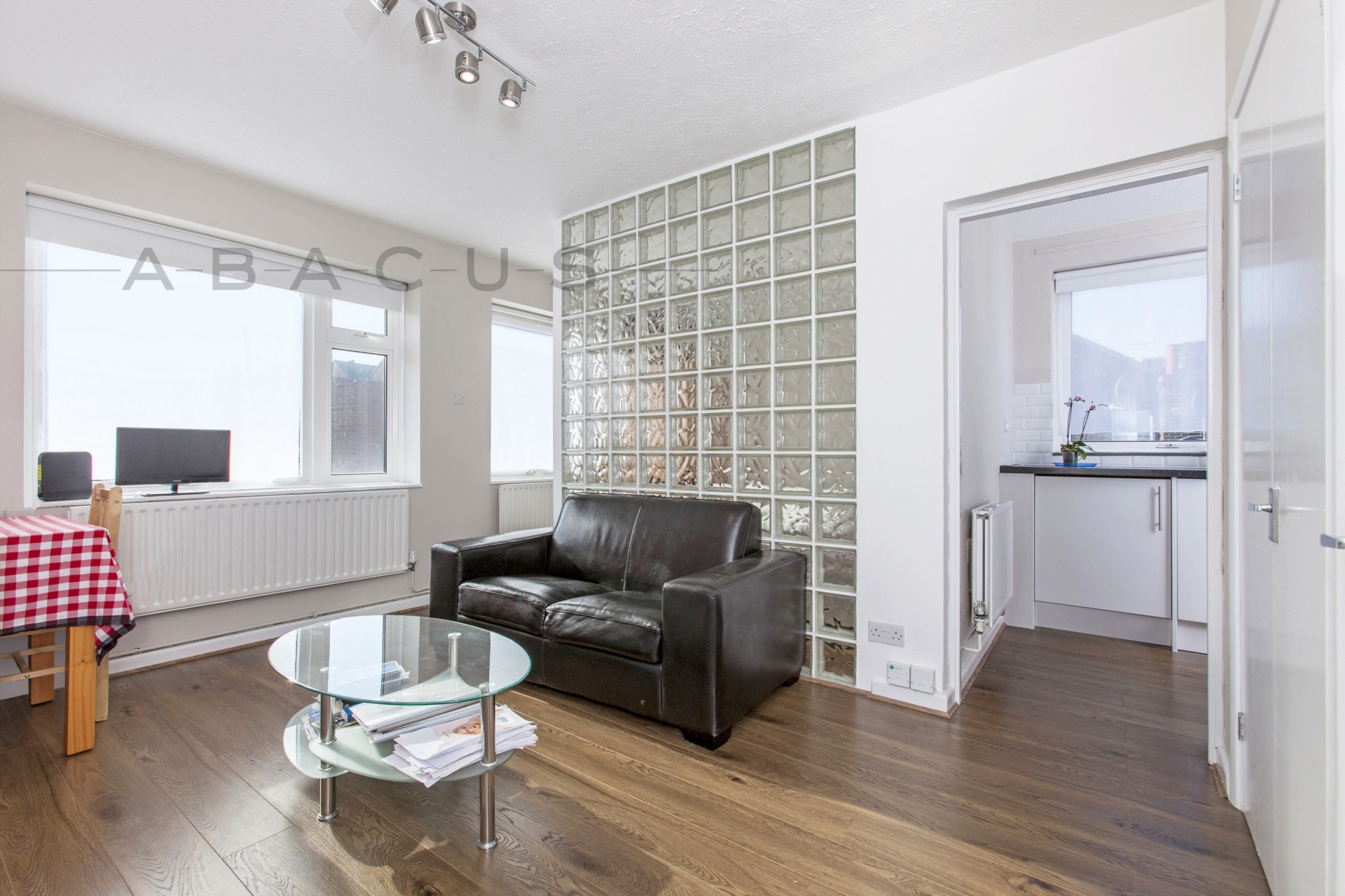 1 Bedroom Flat to rent in Kilburn, London, NW2