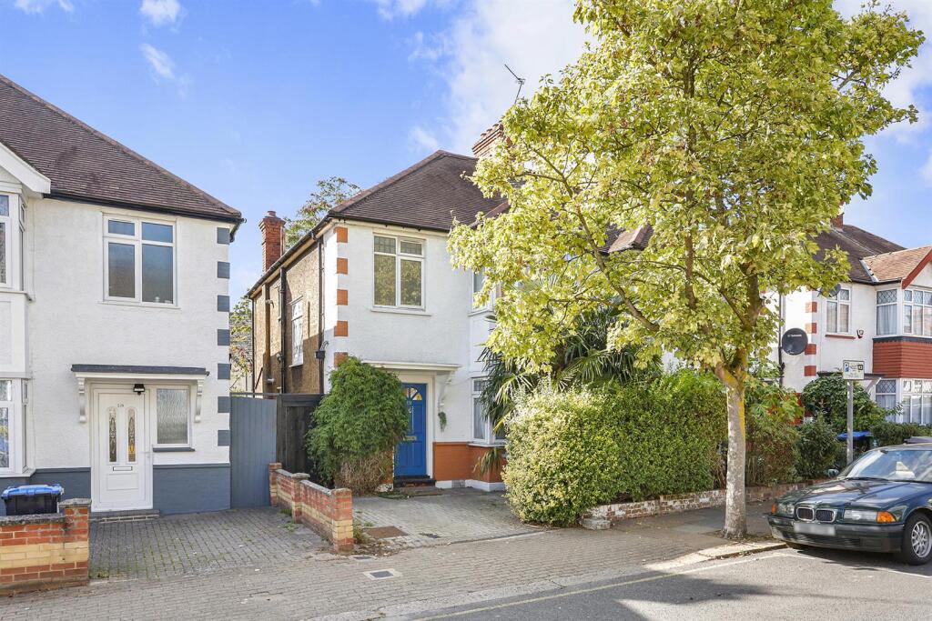 4 Bedroom House to rent in Kensal Rise, London, NW10